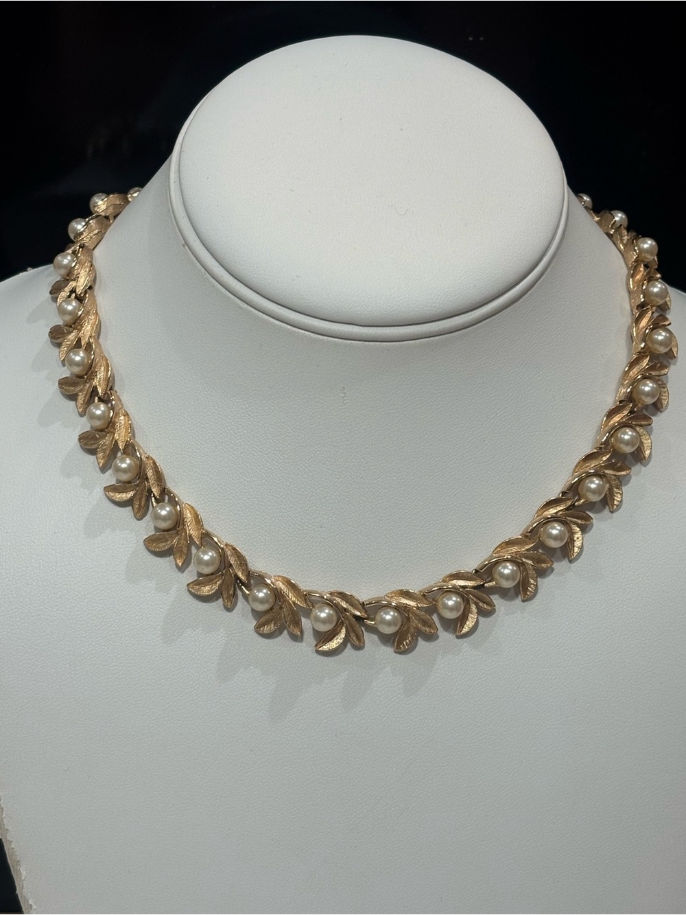 Avon Evening Creation Necklace 1971
